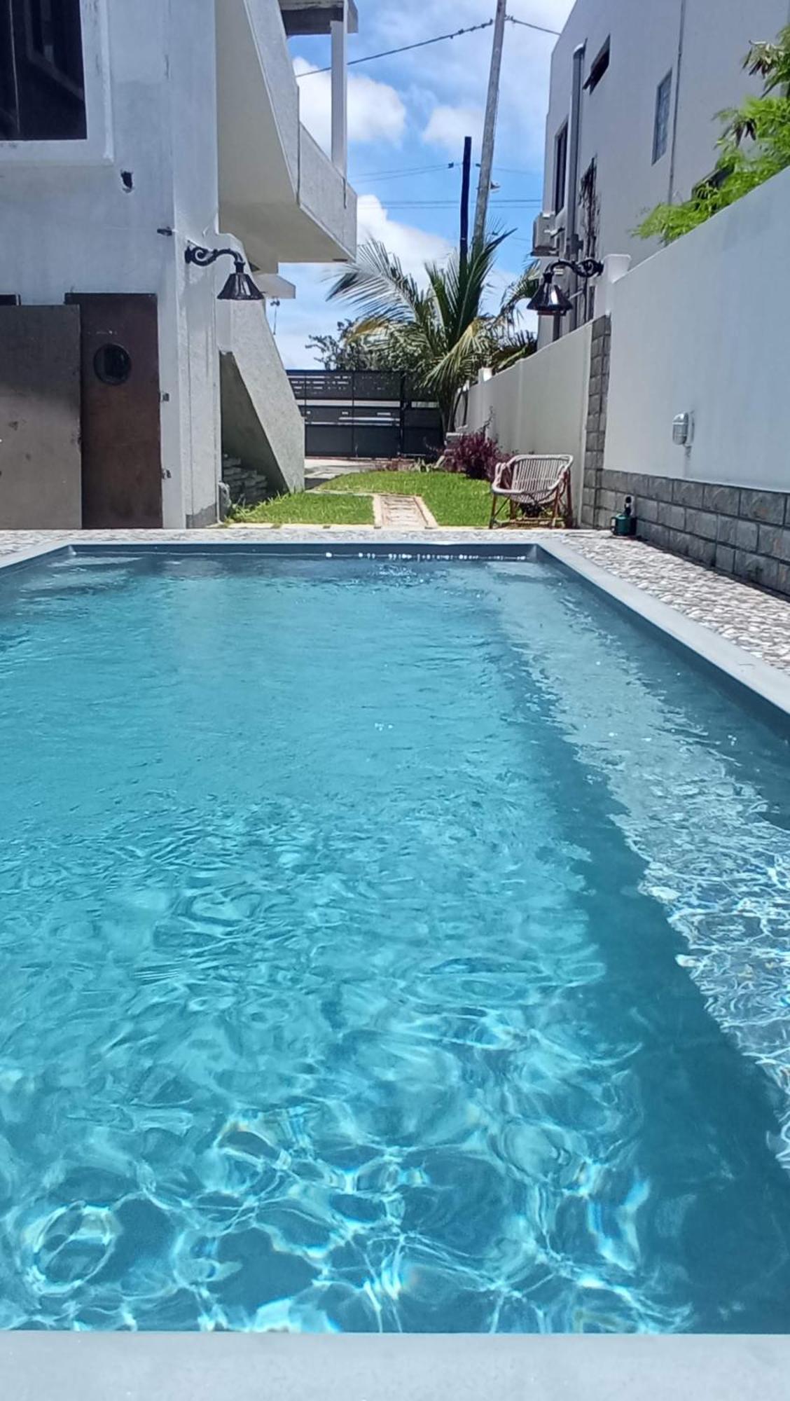Happy House - Cosy Apartment With Private Pool And Walking Distance To Blue Bay Beach Extérieur photo